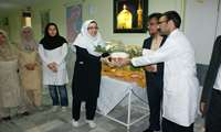  اهداء گل و شیرینی و کارت تبریک به همکاران محترم در روز اول عید نوروز